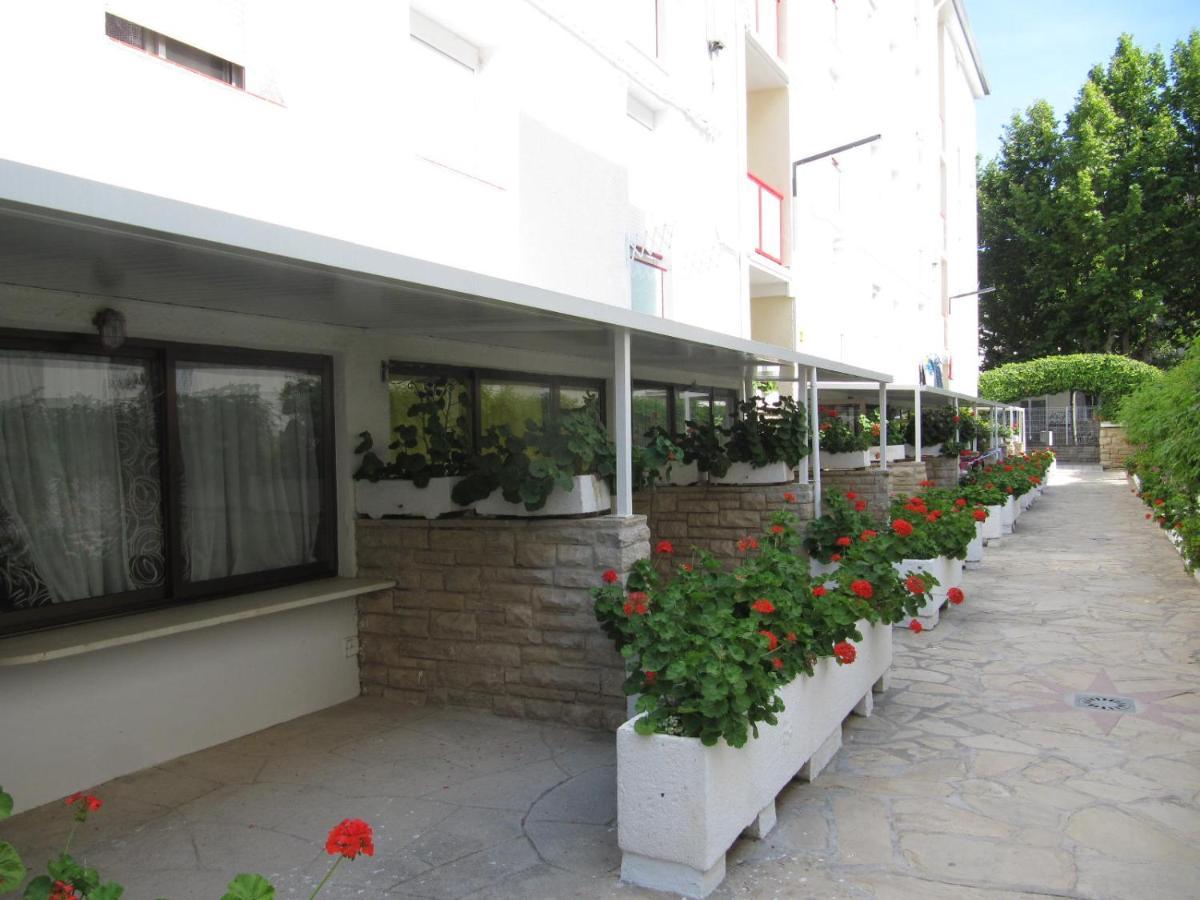 Apartamentos Corcega Palmyra Salou Luaran gambar